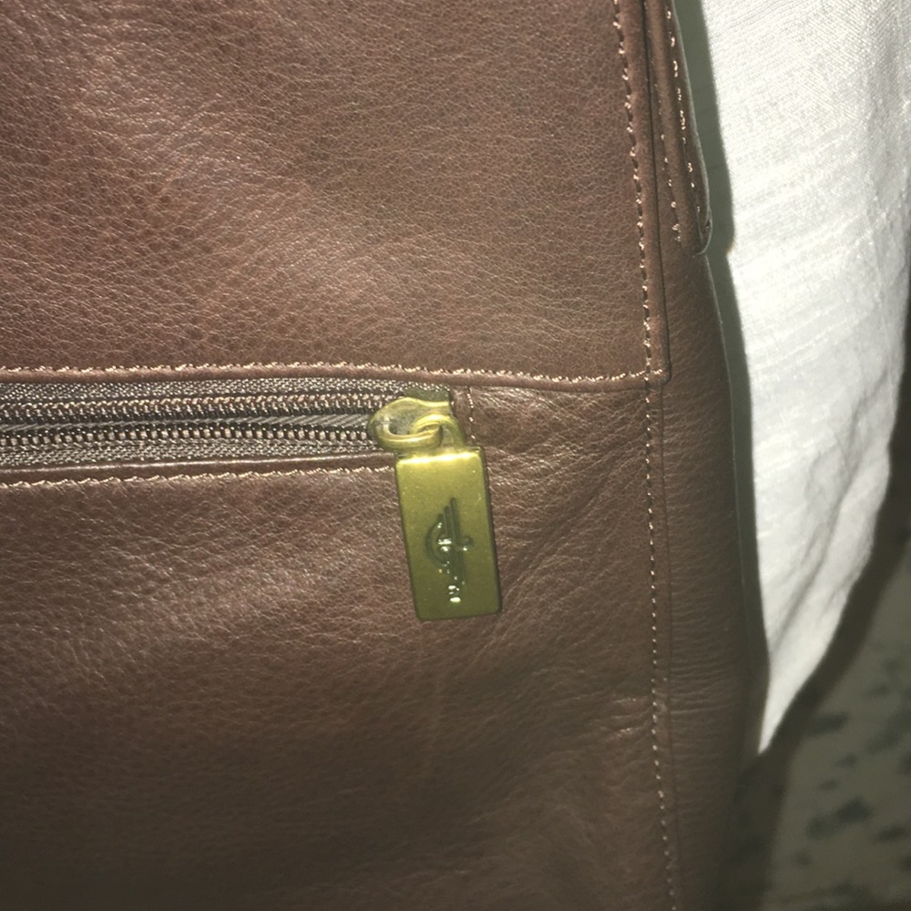 Dockers Brown Genuine Leather Shoulder Bag - Picture 5 of 9